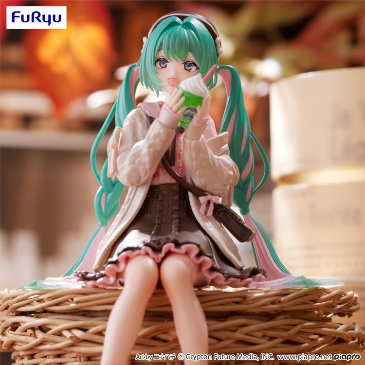 Hatsune Miku (Autumn Date Ver.) Noodle Stopper Figure