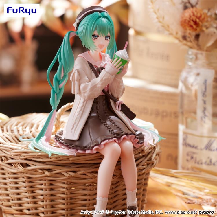 Hatsune Miku (Autumn Date Ver.) Noodle Stopper Figure