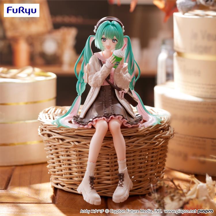 Hatsune Miku (Autumn Date Ver.) Noodle Stopper Figure